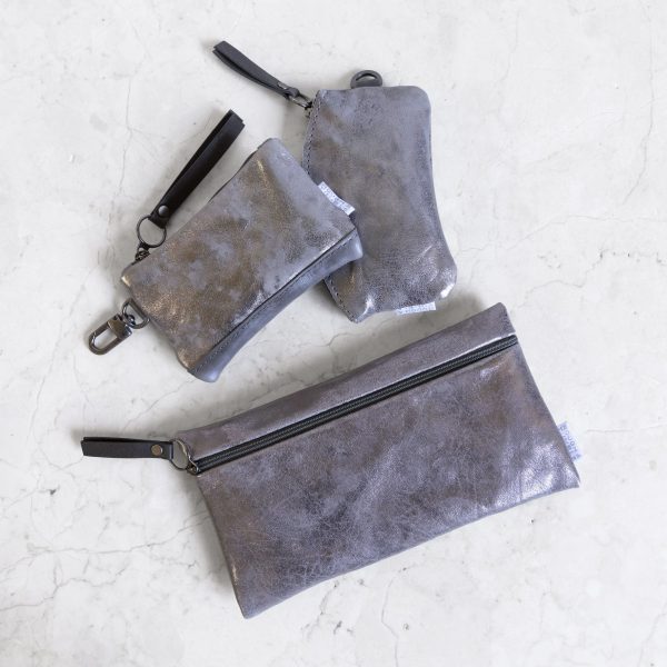 glasses & phone case - Image 18
