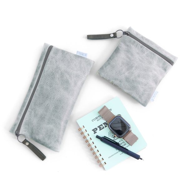 glasses & phone case - Image 47